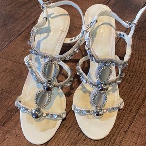 BCBG gemmed 💎heels that go with everything!